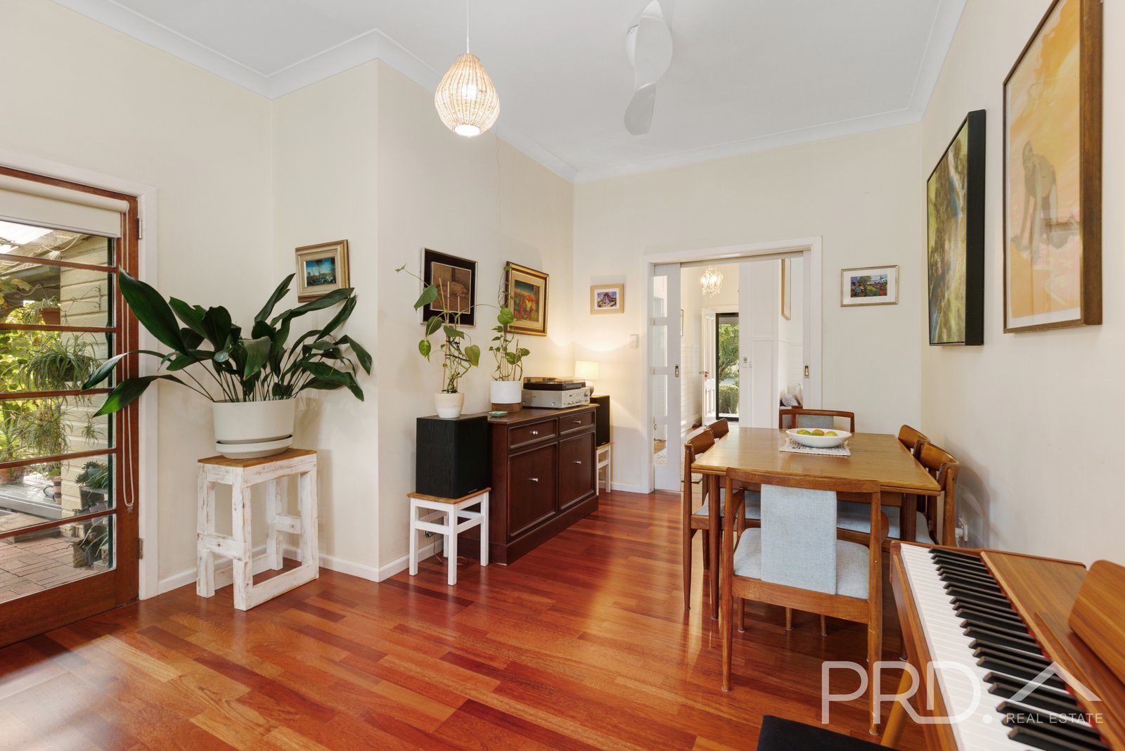 167 Simpson Street TUMUT 14