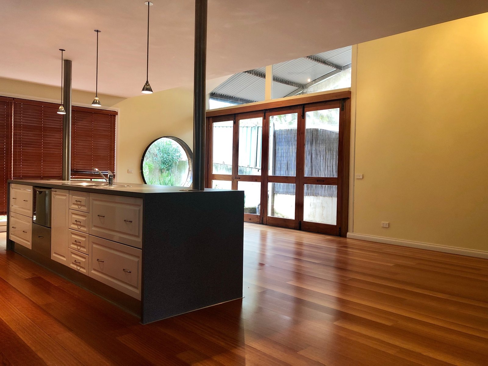 1/679 Pearsall Street HAMILTON VALLEY 5