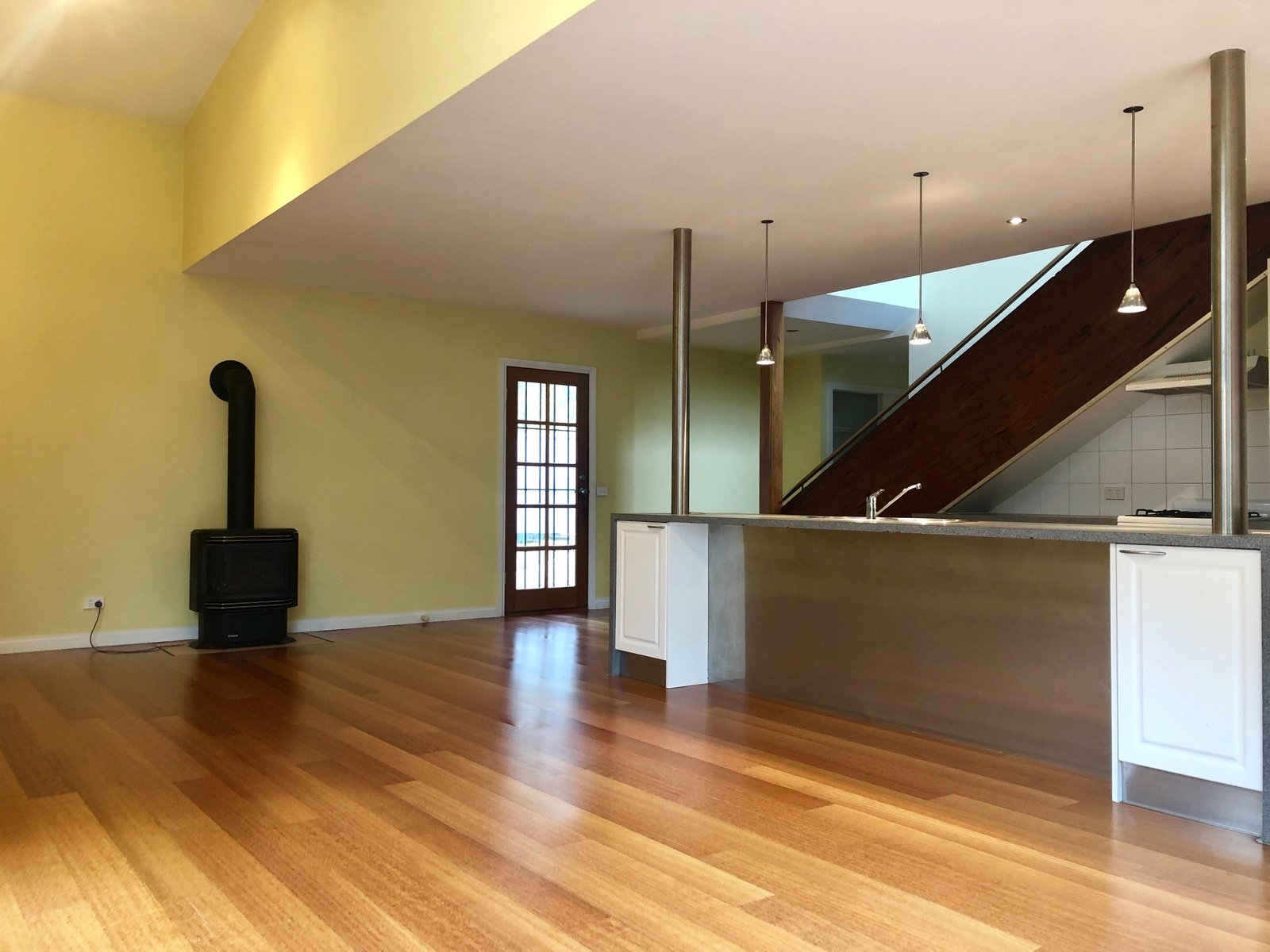 1/679 Pearsall Street HAMILTON VALLEY 6