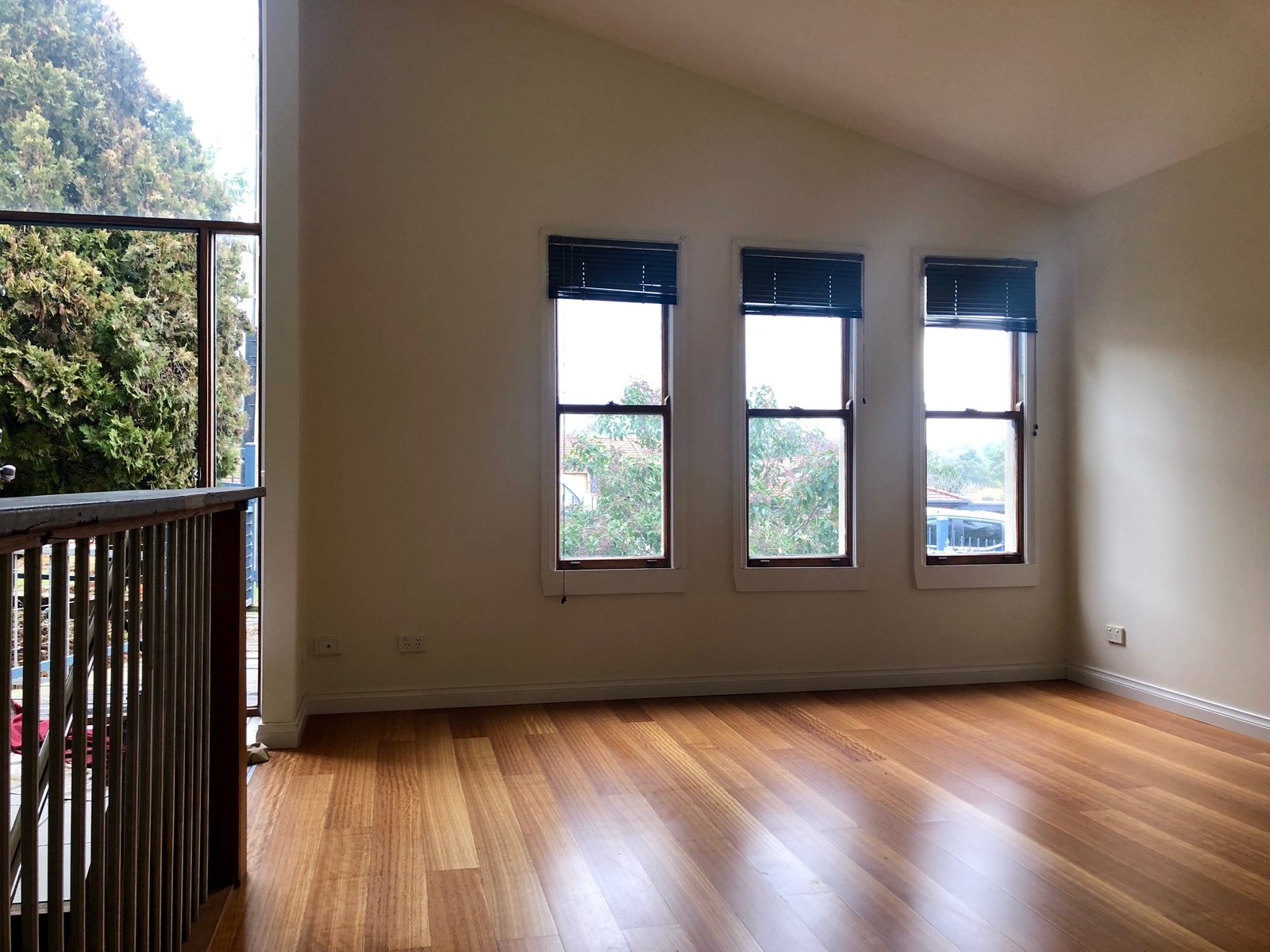 1/679 Pearsall Street HAMILTON VALLEY 8