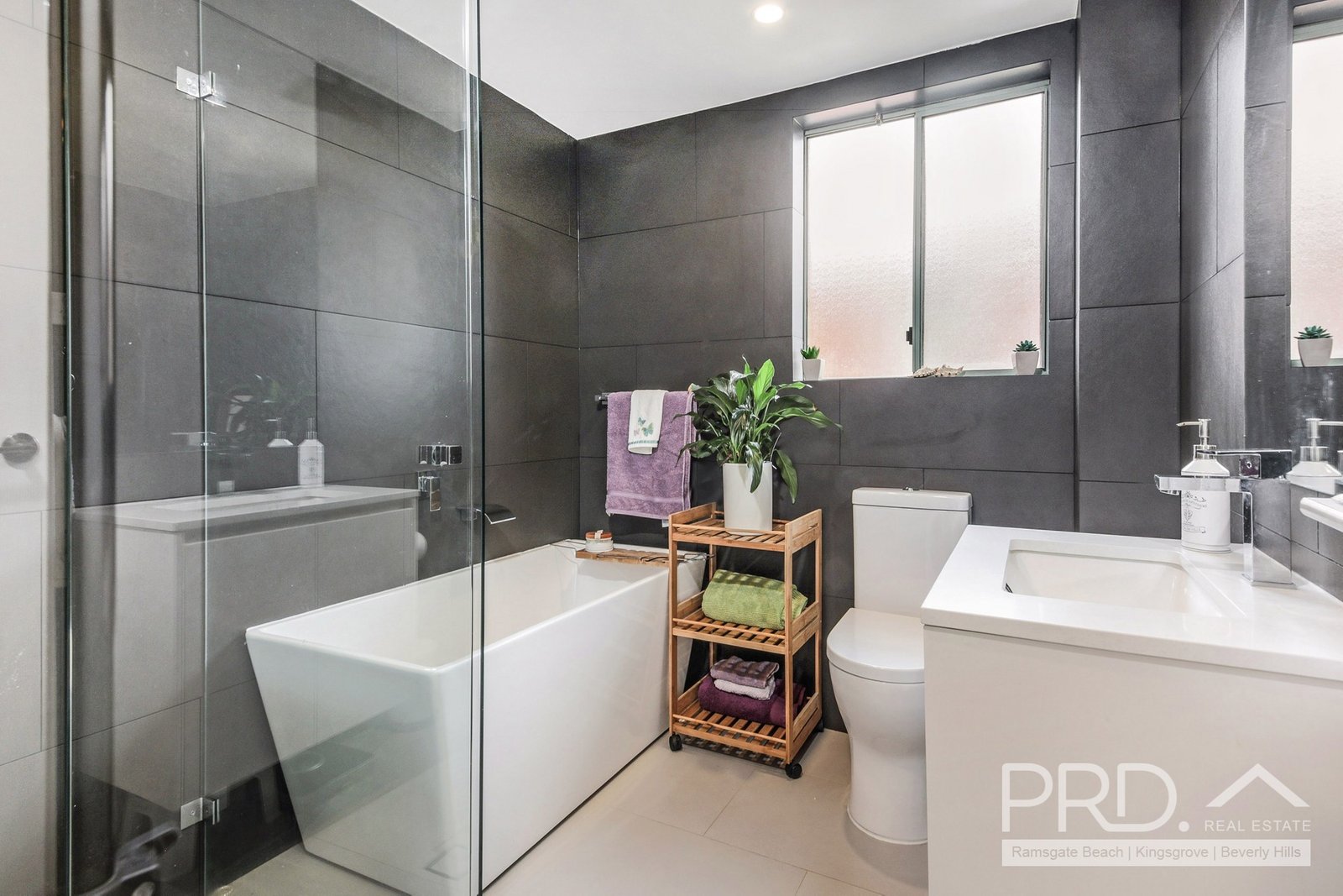 16/8-12 Sellwood Street BRIGHTON-LE-SANDS 8