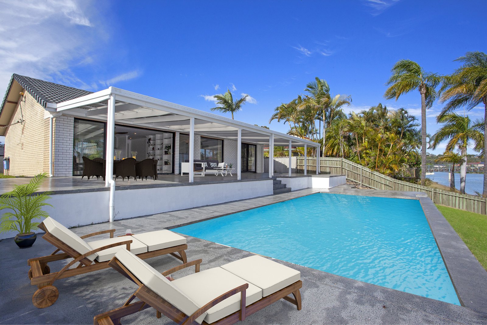 168 Acanthus Avenue BURLEIGH WATERS 4