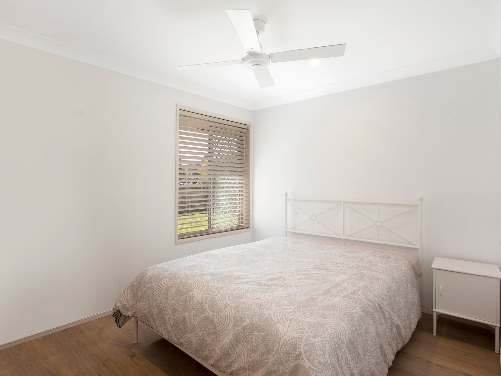 168 Acanthus Avenue BURLEIGH WATERS 12