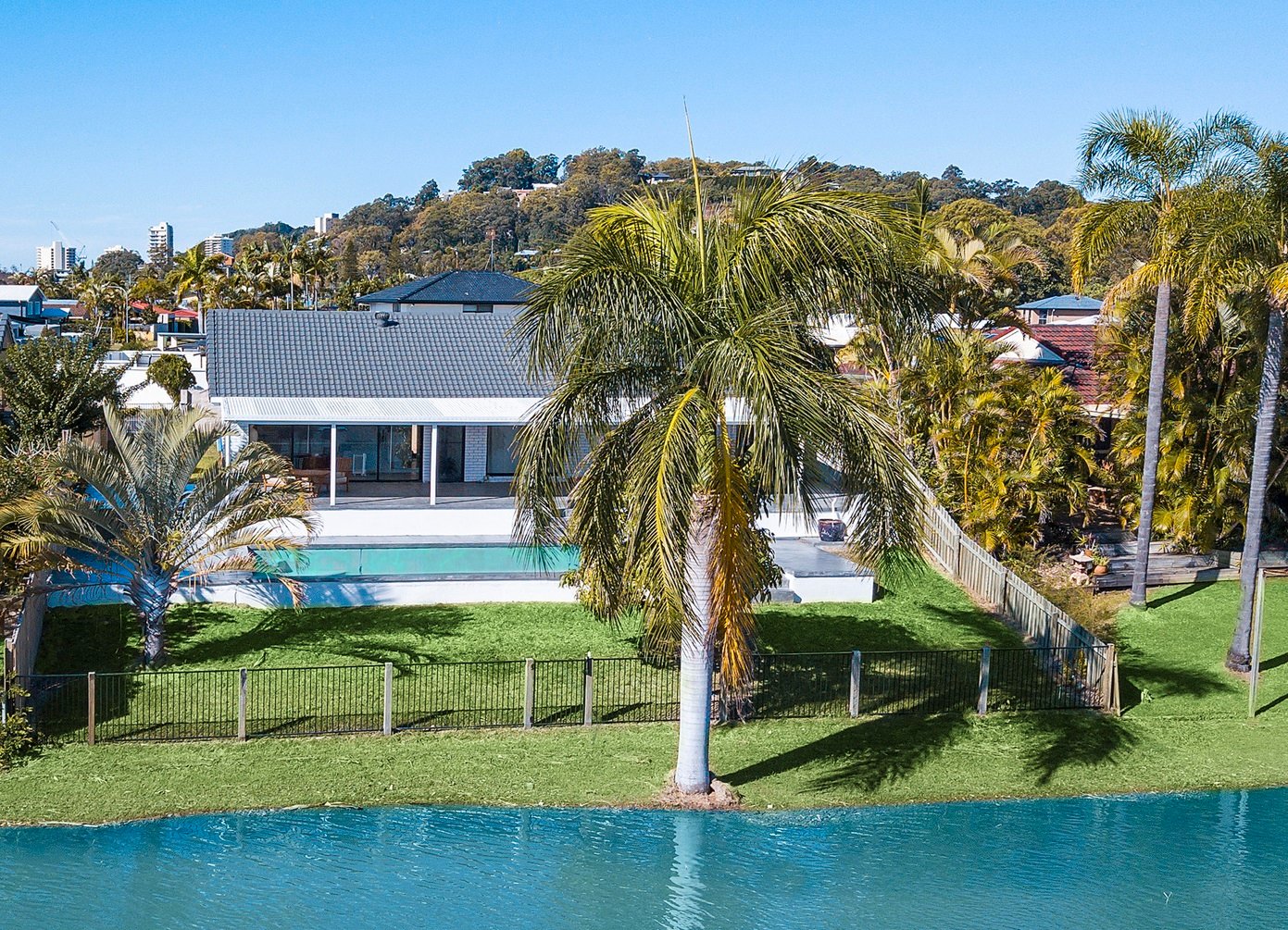 168 Acanthus Avenue BURLEIGH WATERS 17