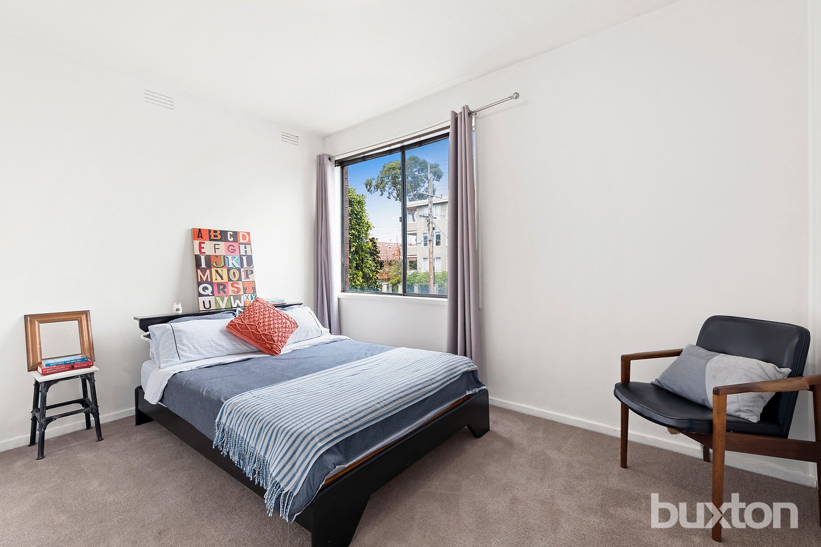 Gallery: 1/68 Alma Road