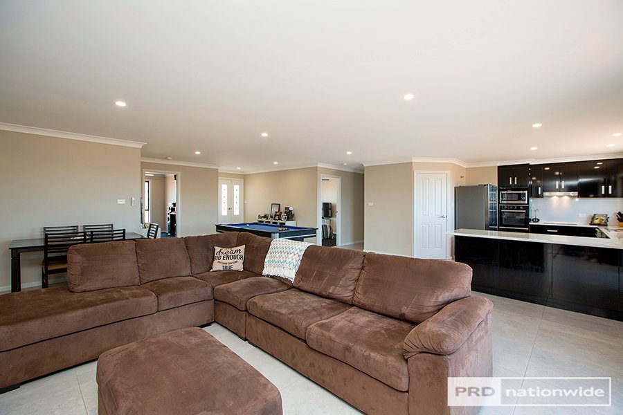 168 Browns Lane TAMWORTH 2