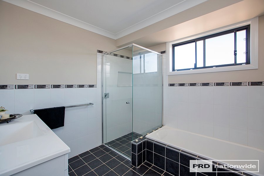 168 Browns Lane TAMWORTH 8