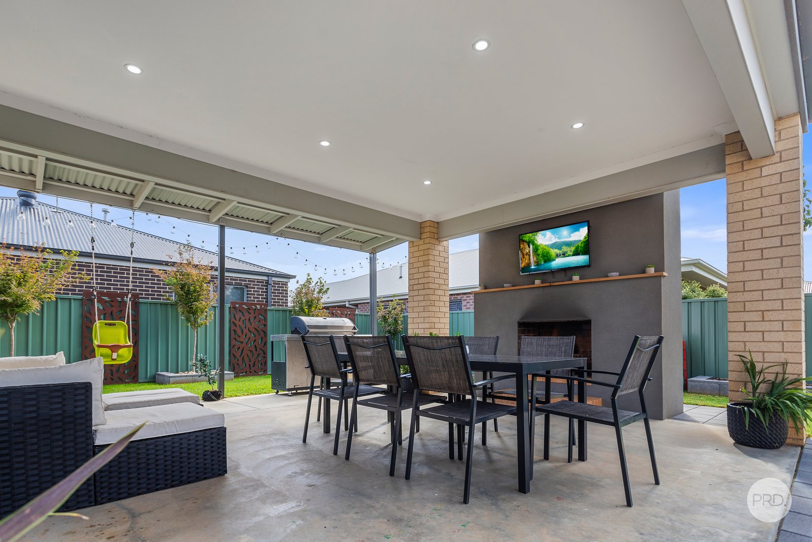 168 Burgoyne Street HUNTLY 12