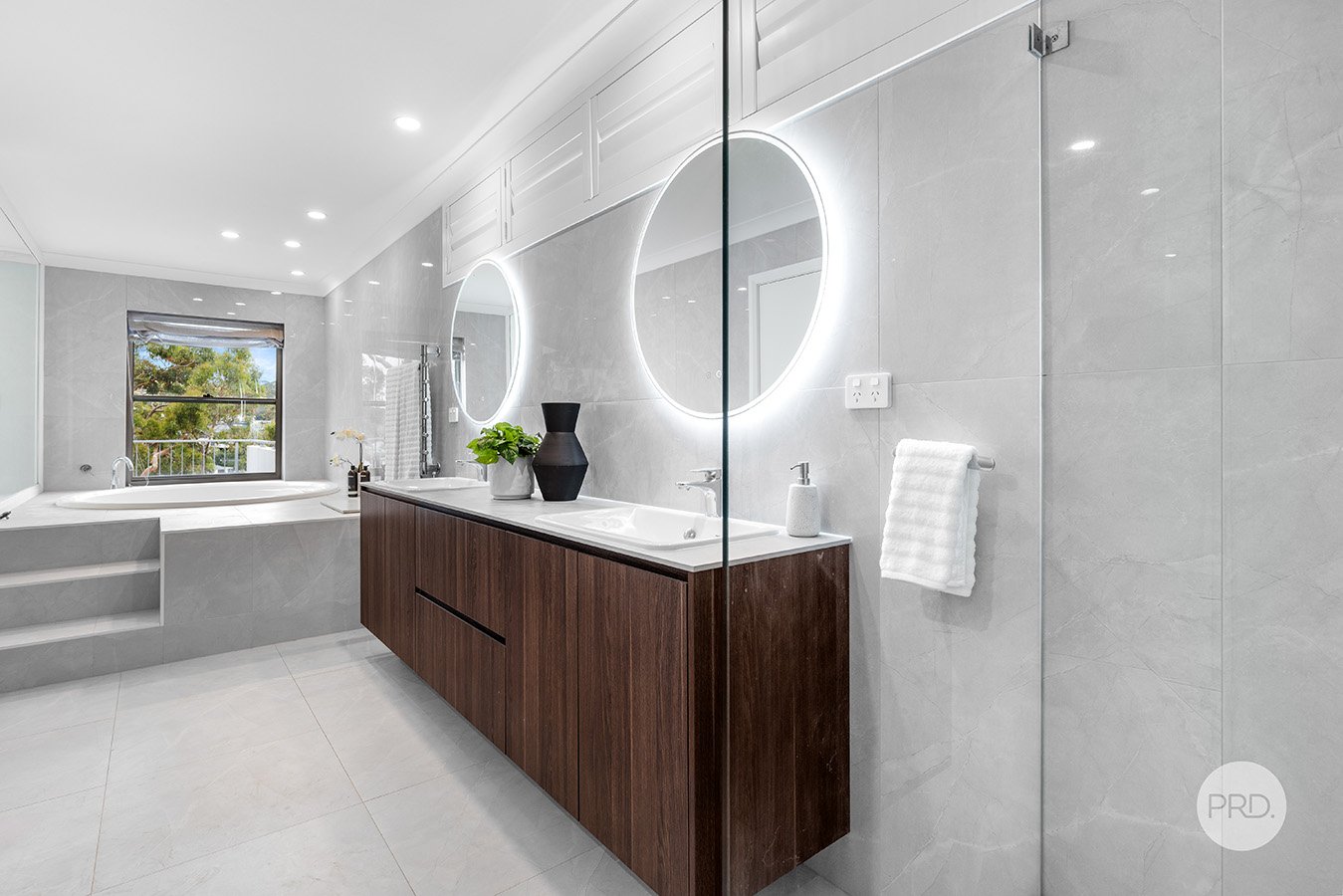 1/68 Llewellyn Street OATLEY 12