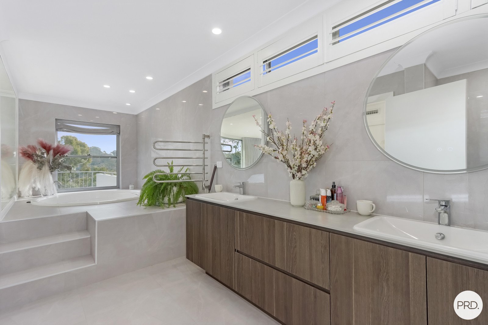 1/68 Llewellyn Street OATLEY 4