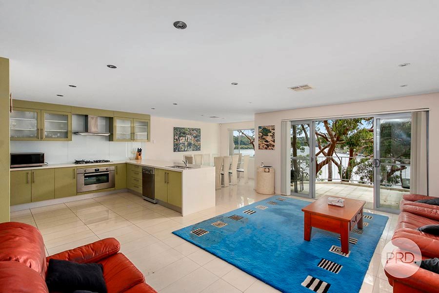 1/68 Llewellyn Street OATLEY 3