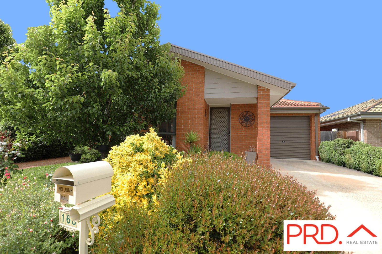 168 MacFarlane Burnet Avenue MACGREGOR 1