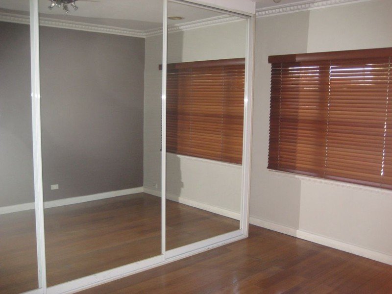 Gallery: 168 Roberts Street
