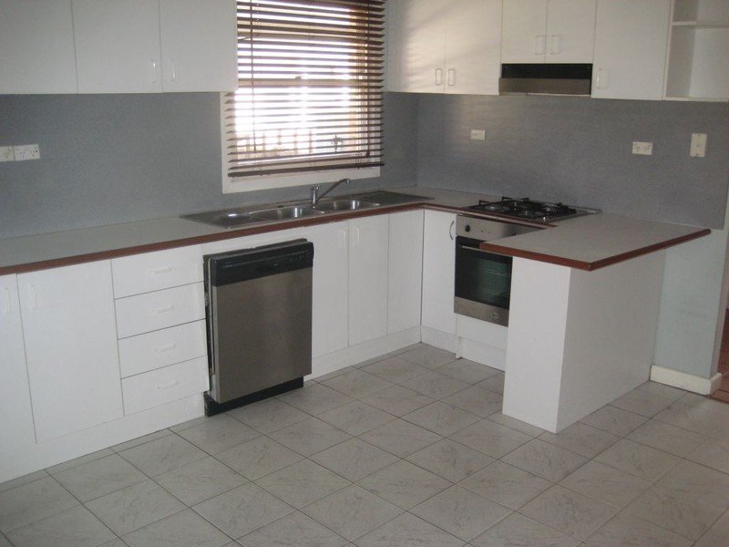 Gallery: 168 Roberts Street