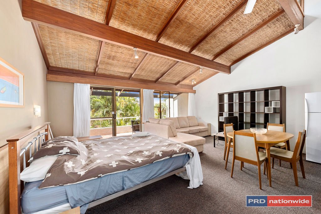16/8 Solitary Islands Way SAPPHIRE BEACH 1