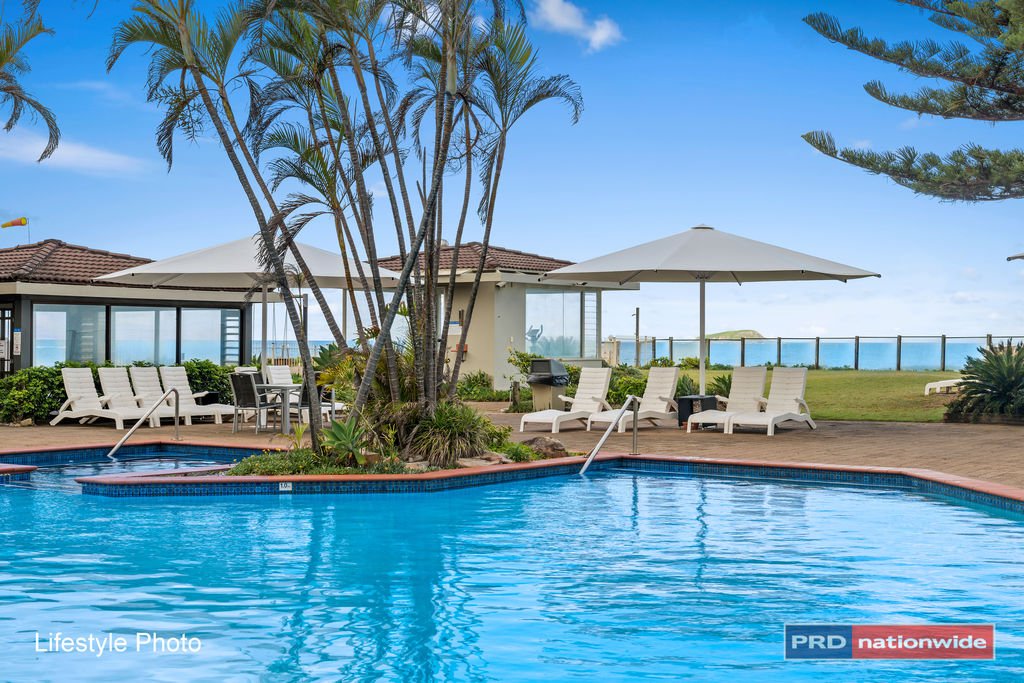 16/8 Solitary Islands Way SAPPHIRE BEACH 14