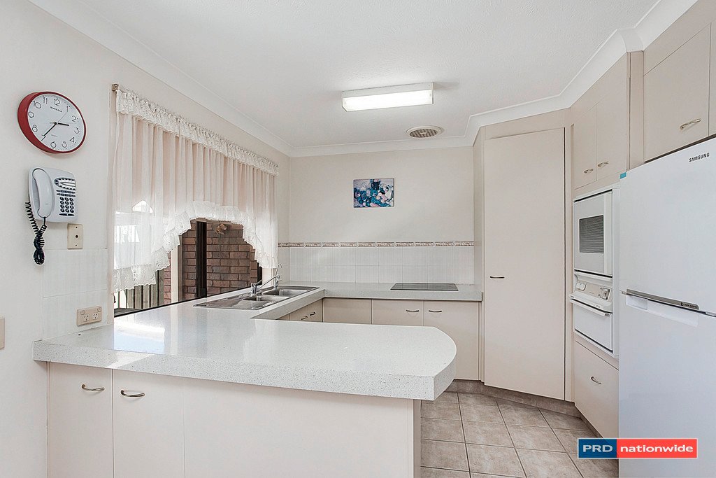 1/68 Treeview Dve  BURLEIGH WATERS 6