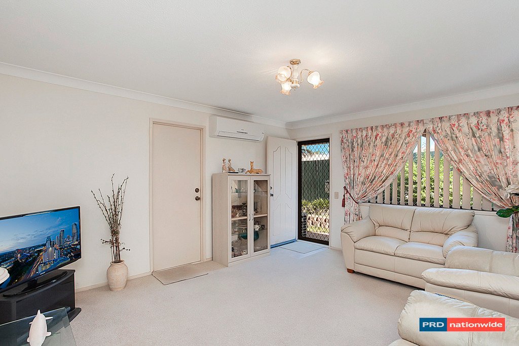 1/68 Treeview Dve  BURLEIGH WATERS 10