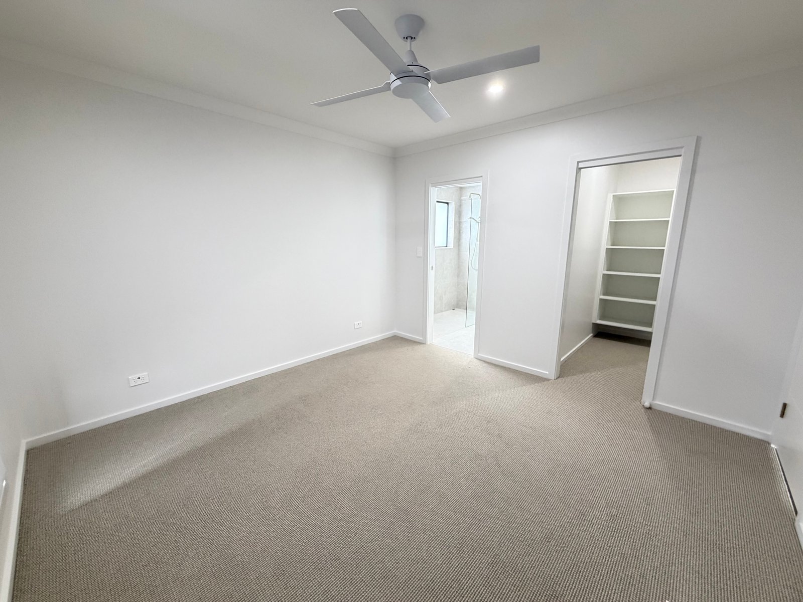 168 Warrah Drive TAMWORTH 5
