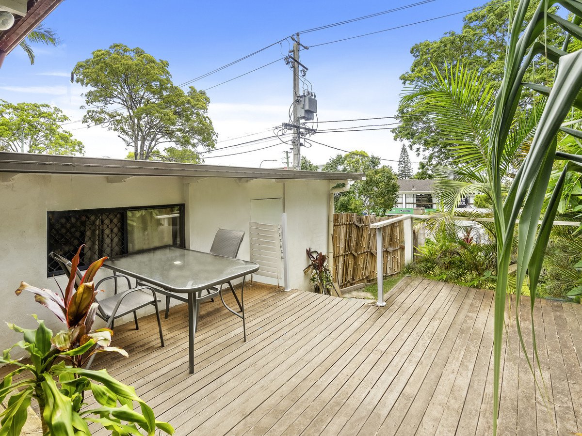 1/68 West Burleigh Road Burleigh Heads 2