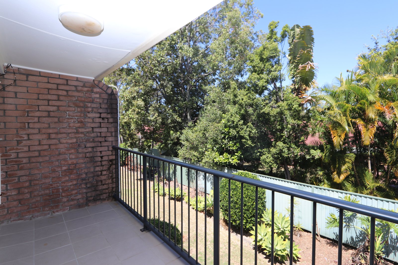 16/86 Lawrence Drive NERANG 8