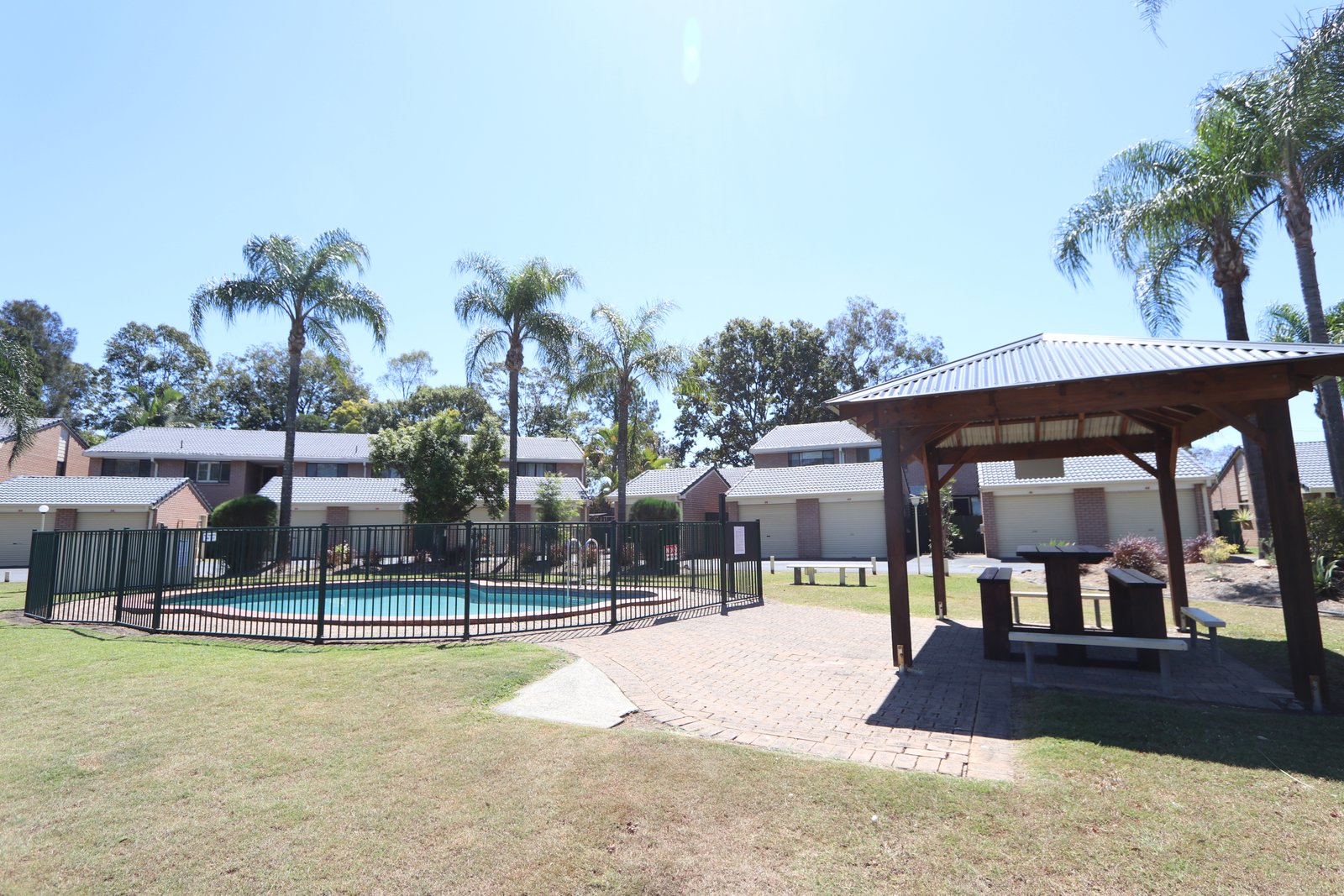 16/86 Lawrence Drive NERANG 10