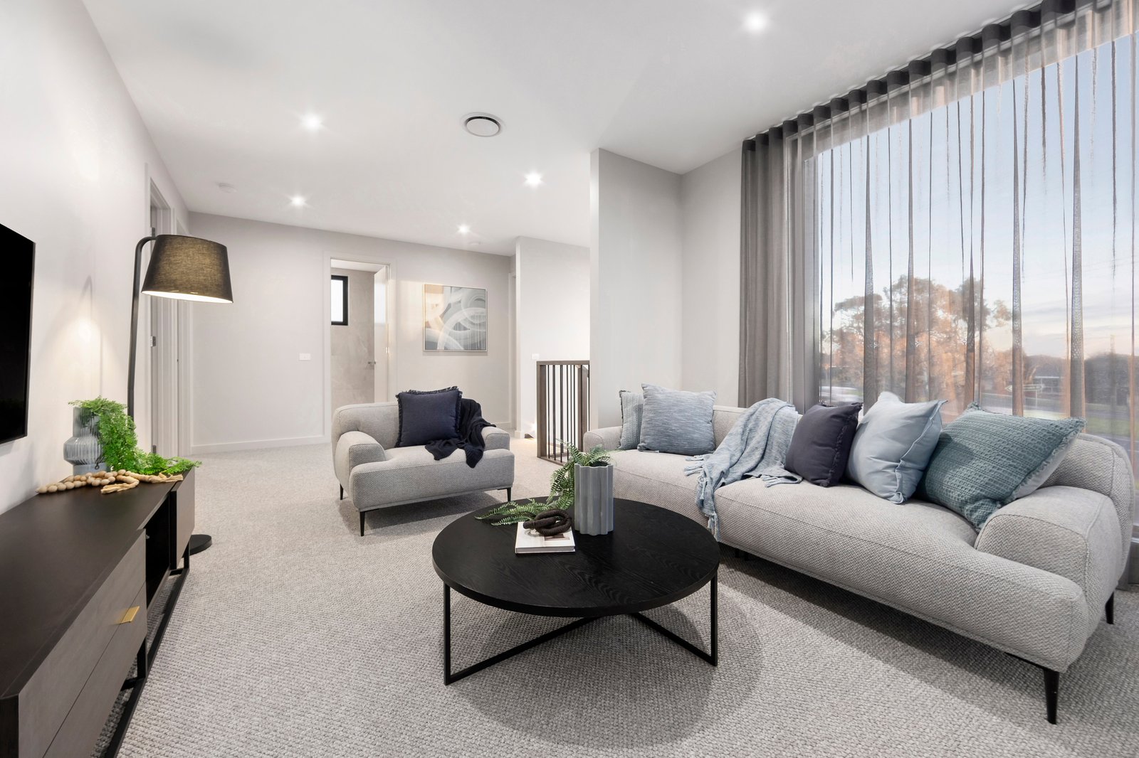 Gallery: 1687 Dandenong Road