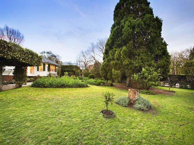 168A Mont Albert Road, Canterbury, VIC, 3126 RT Edgar