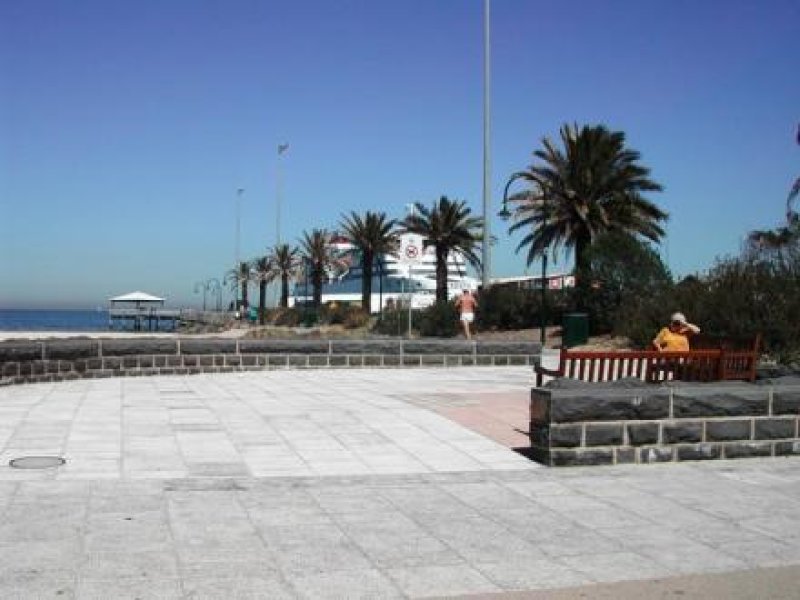 Gallery: 1/69-71 Esplanade West