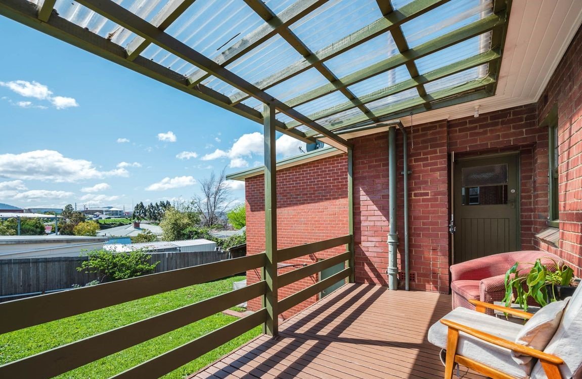 169 Augusta Road LENAH VALLEY 9