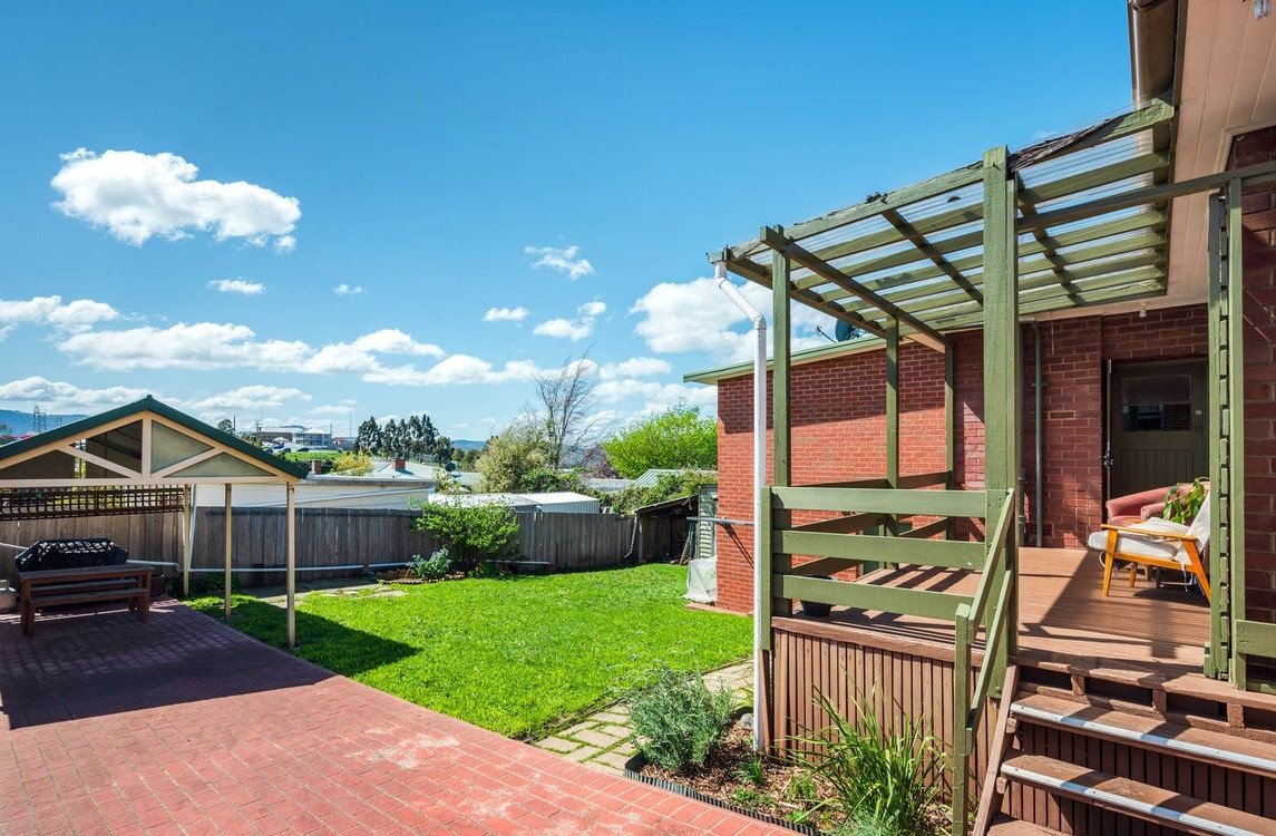 169 Augusta Road LENAH VALLEY 11