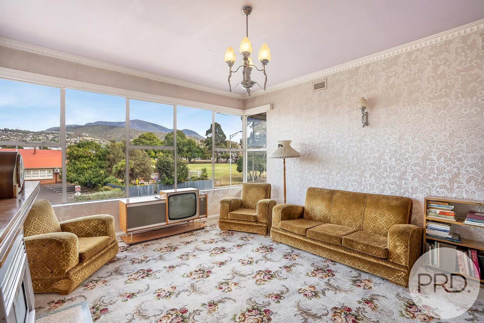 169 Brooker Avenue GLEBE 12