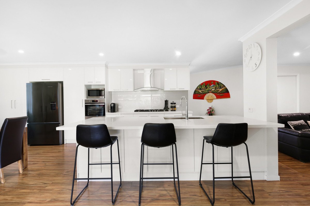 169 Christine Avenue BURLEIGH WATERS 7