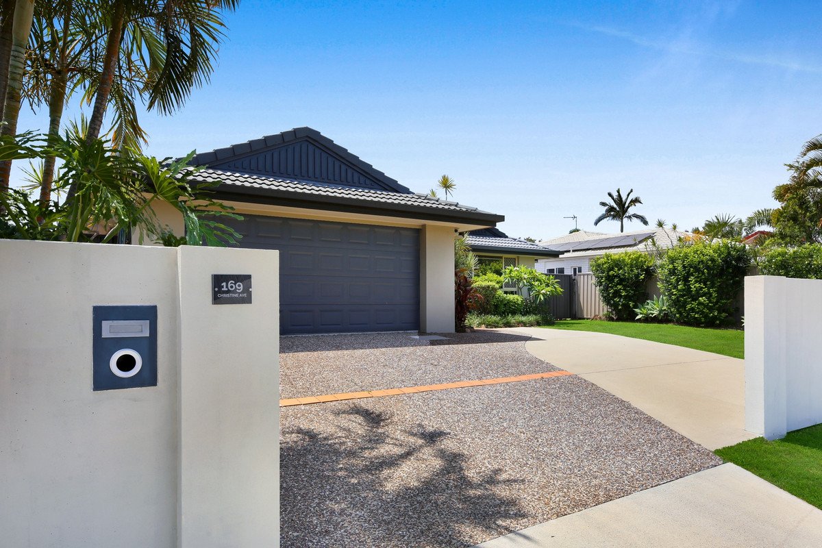 169 Christine Avenue BURLEIGH WATERS 27