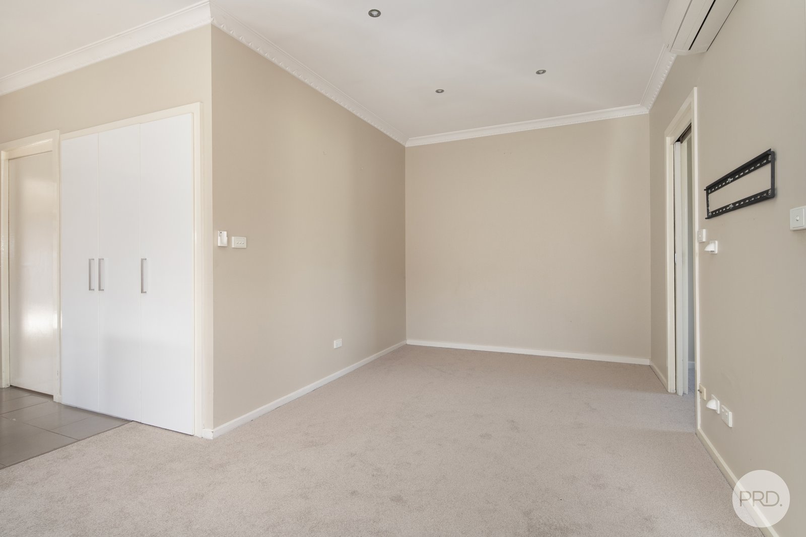 1/69 Gillies Street South ALFREDTON 4