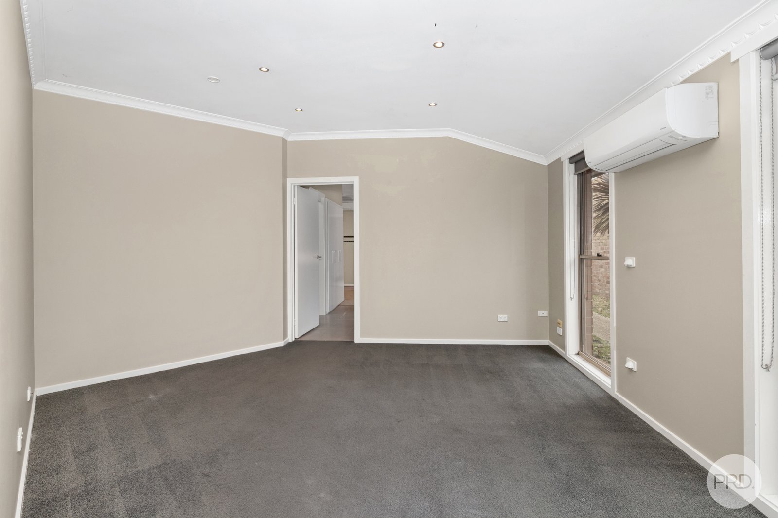 1/69 Gillies Street South ALFREDTON 3
