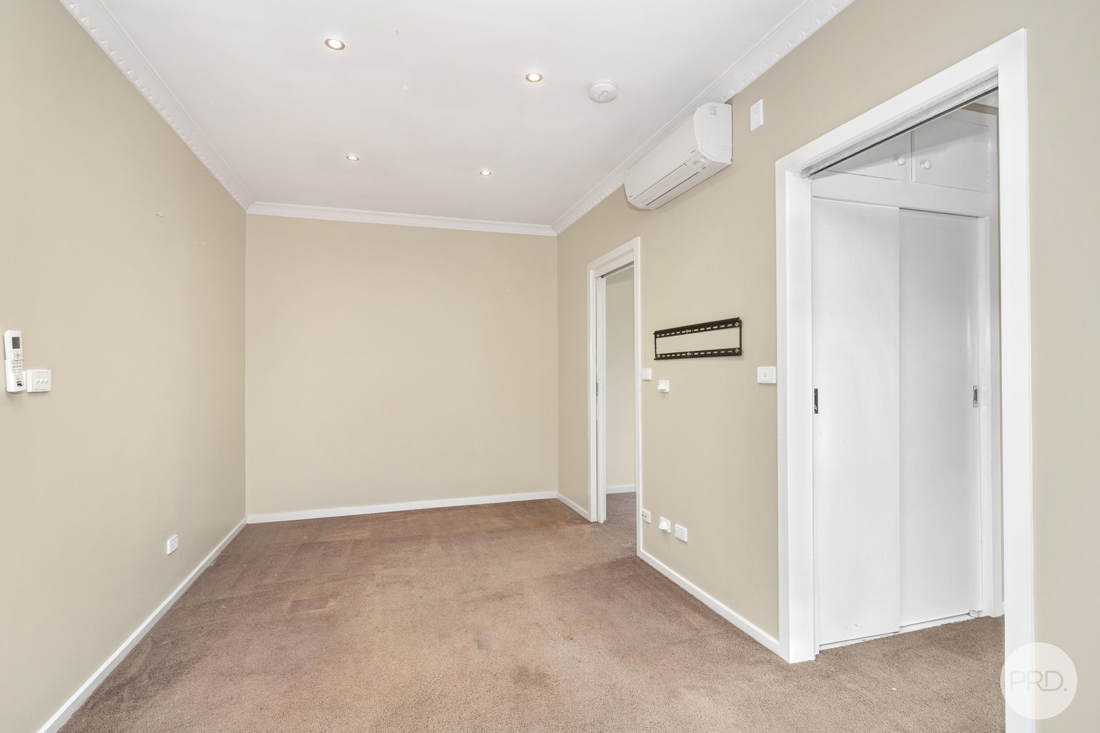 1/69 Gillies Street South ALFREDTON 9