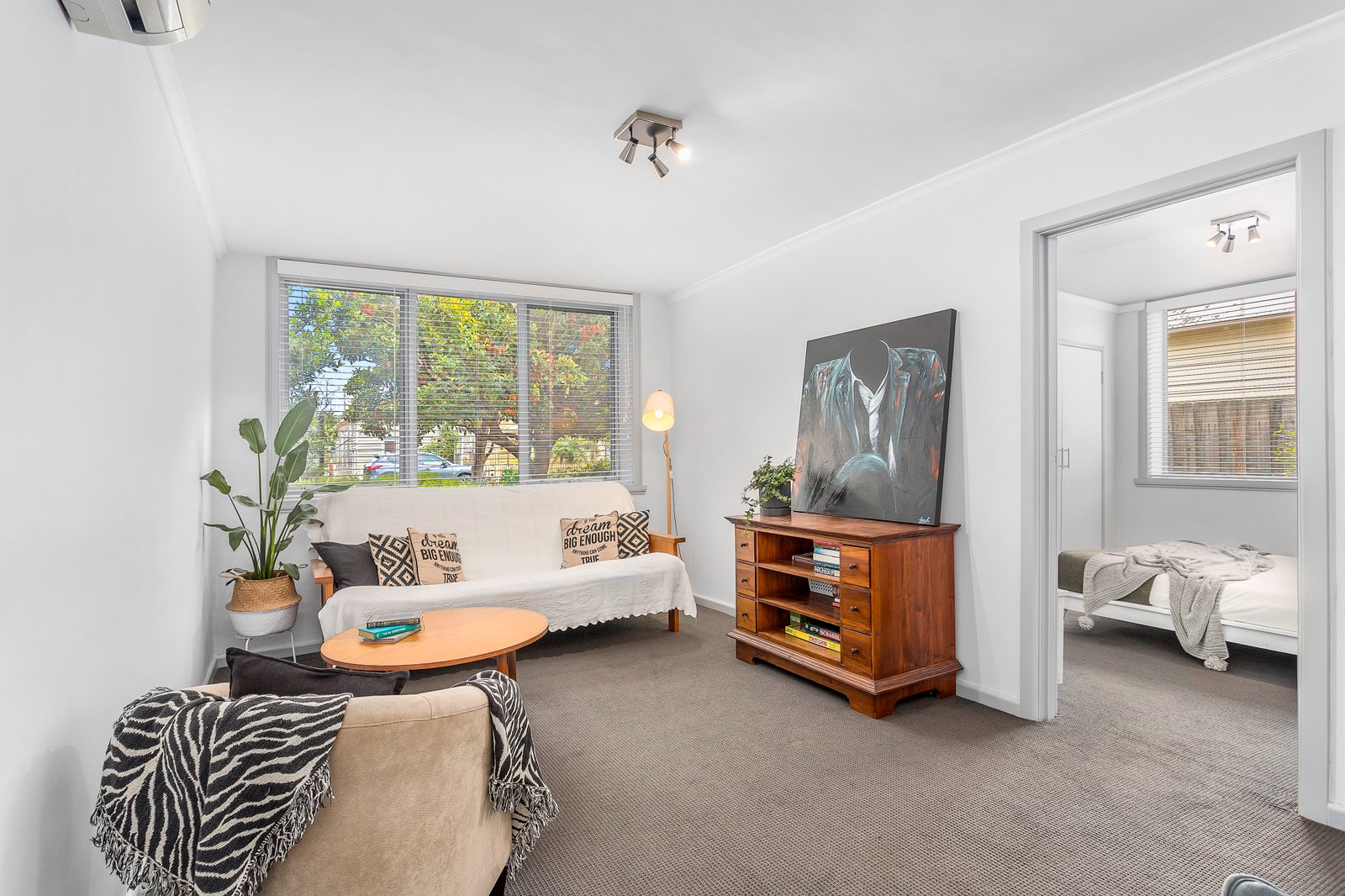 Gallery: 1/69 Hamilton Street