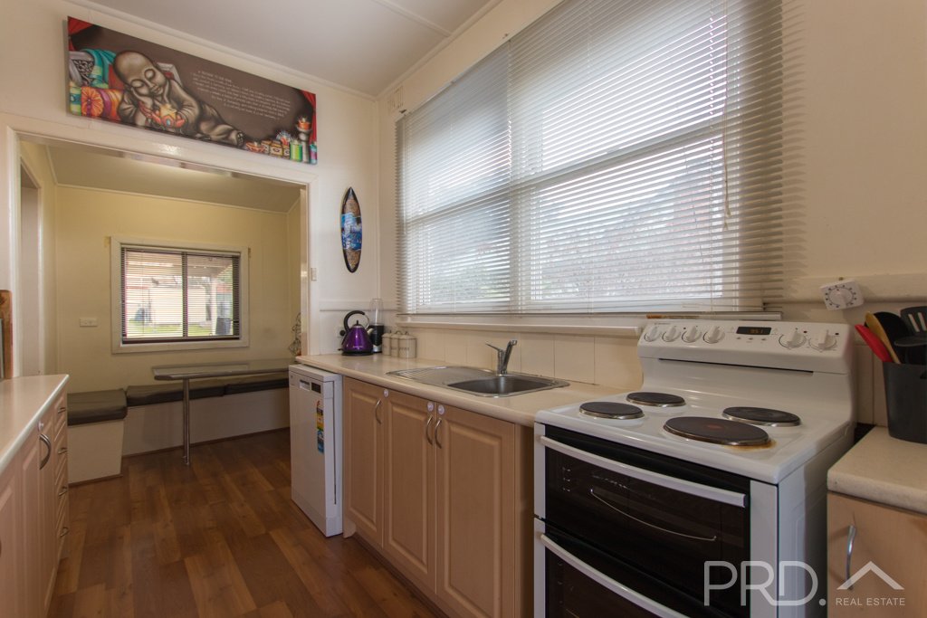 169 Simpson Street TUMUT 5