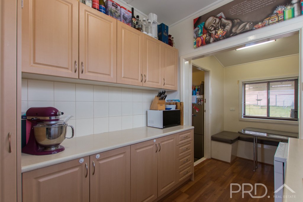 169 Simpson Street TUMUT 6