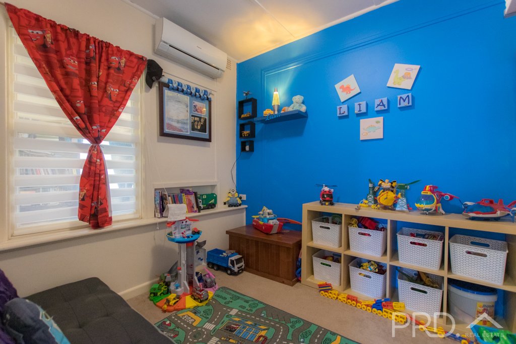 169 Simpson Street TUMUT 10