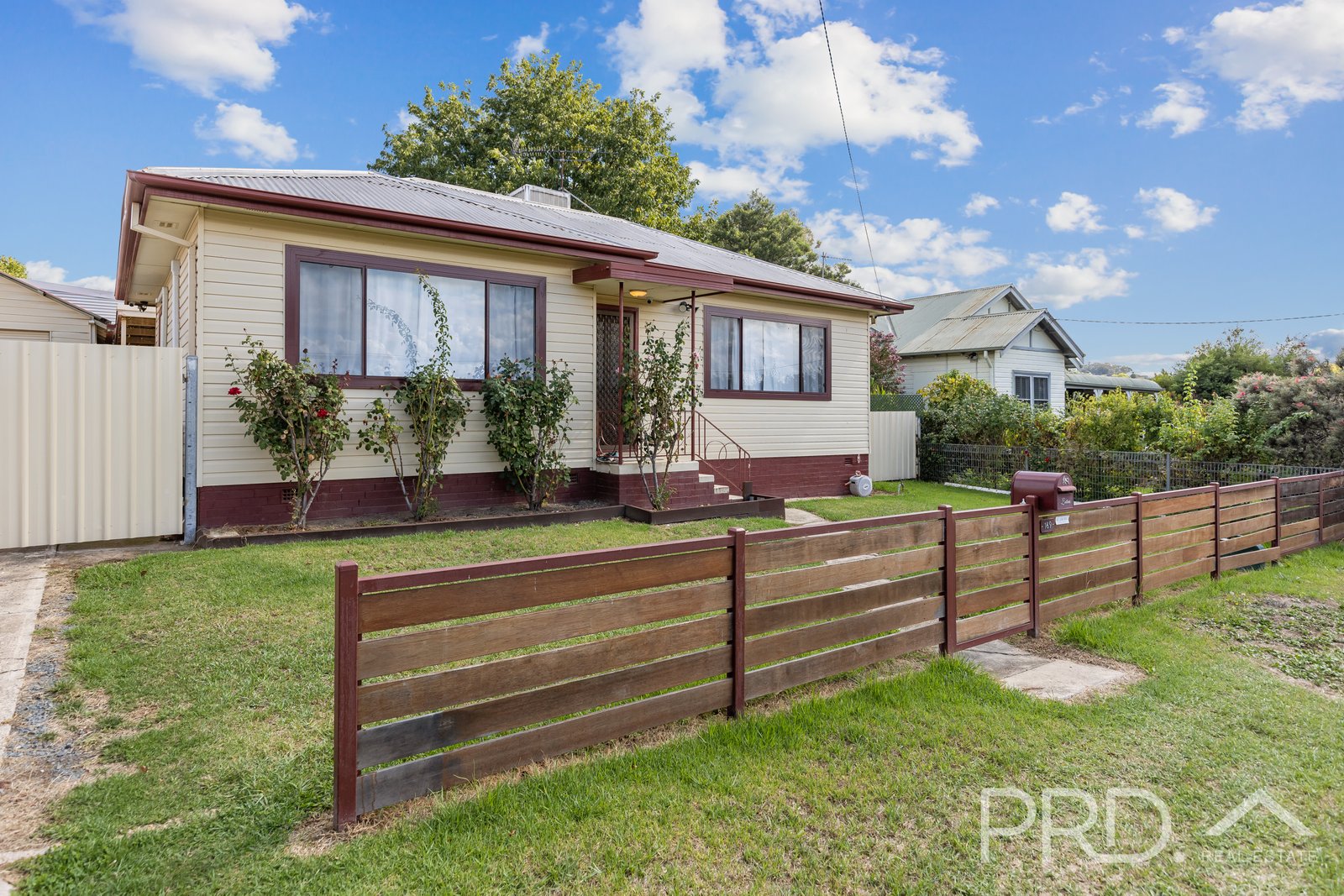 169 Simpson Street TUMUT 1