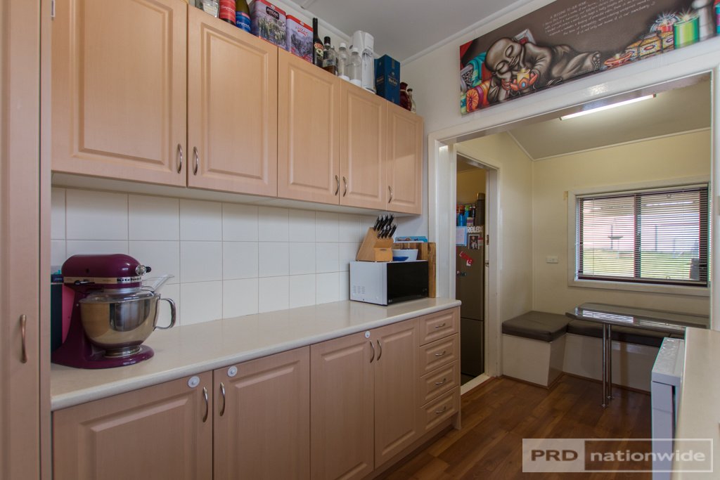 169 Simpson Street TUMUT 6