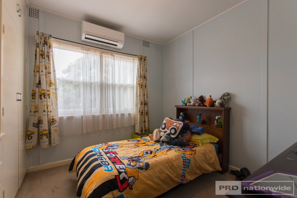 169 Simpson Street TUMUT 8