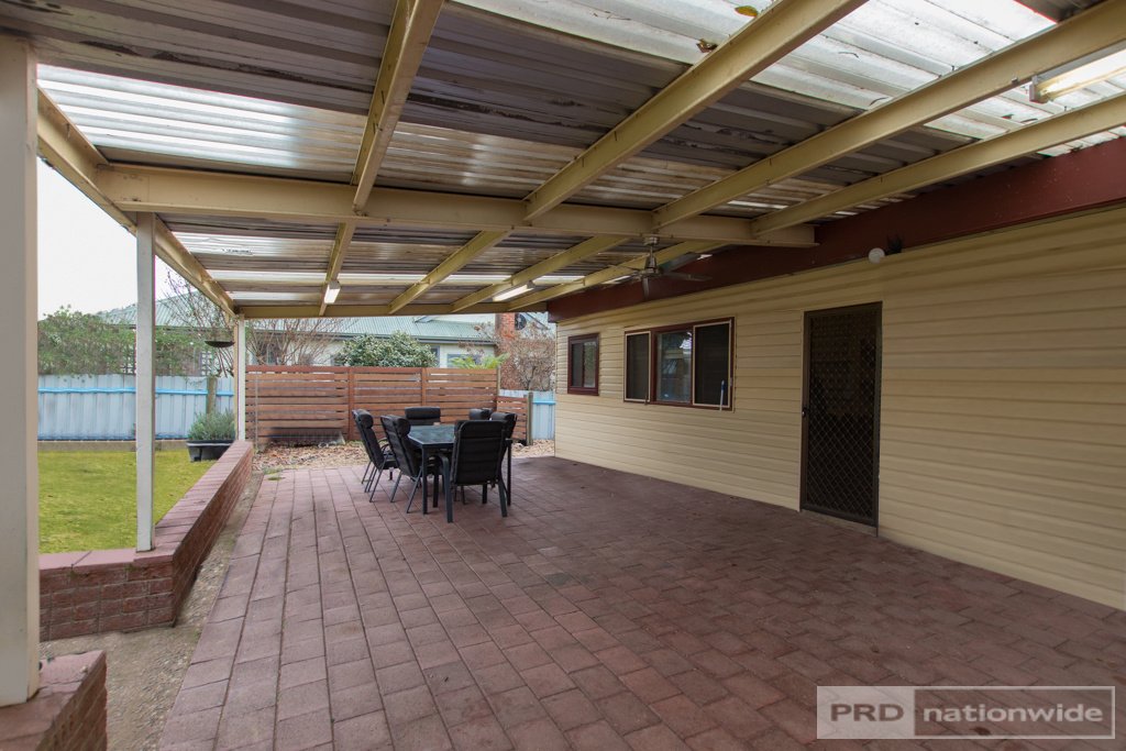 169 Simpson Street TUMUT 12
