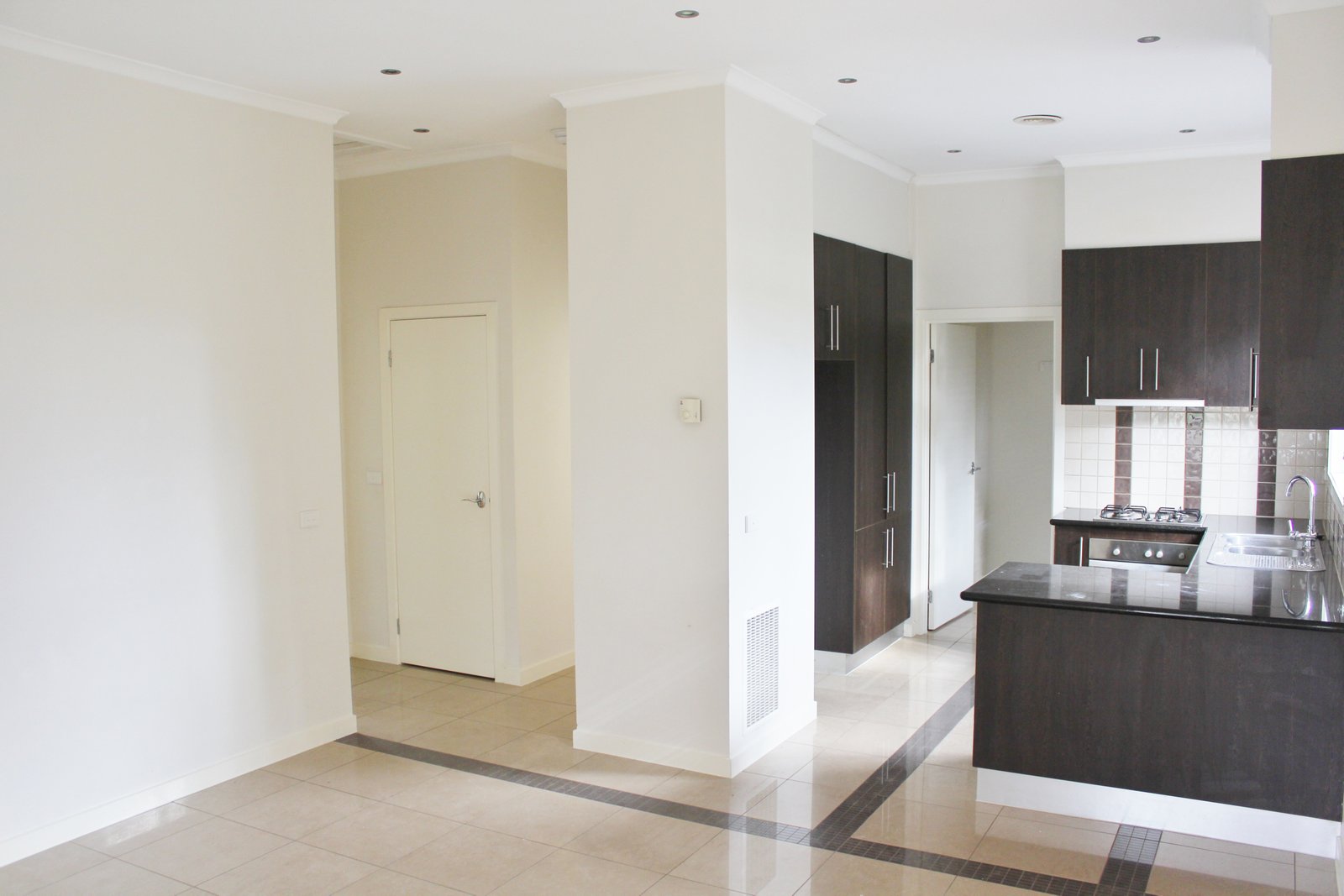 Gallery: 1/69 Stanley Avenue
