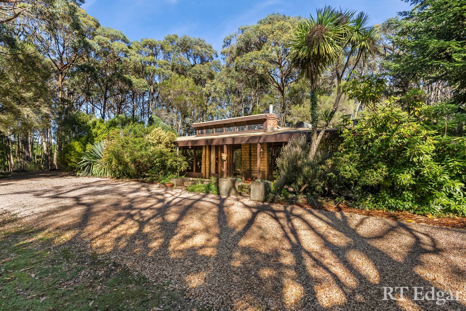 Real Estate and Property in 169 Walkers Road, Woodend, VIC