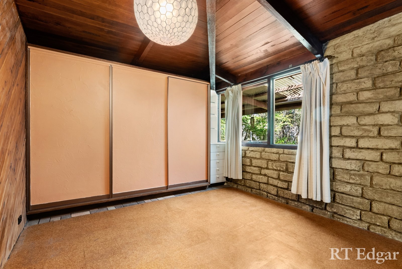 Real Estate and Property in 169 Walkers Road, Woodend, VIC