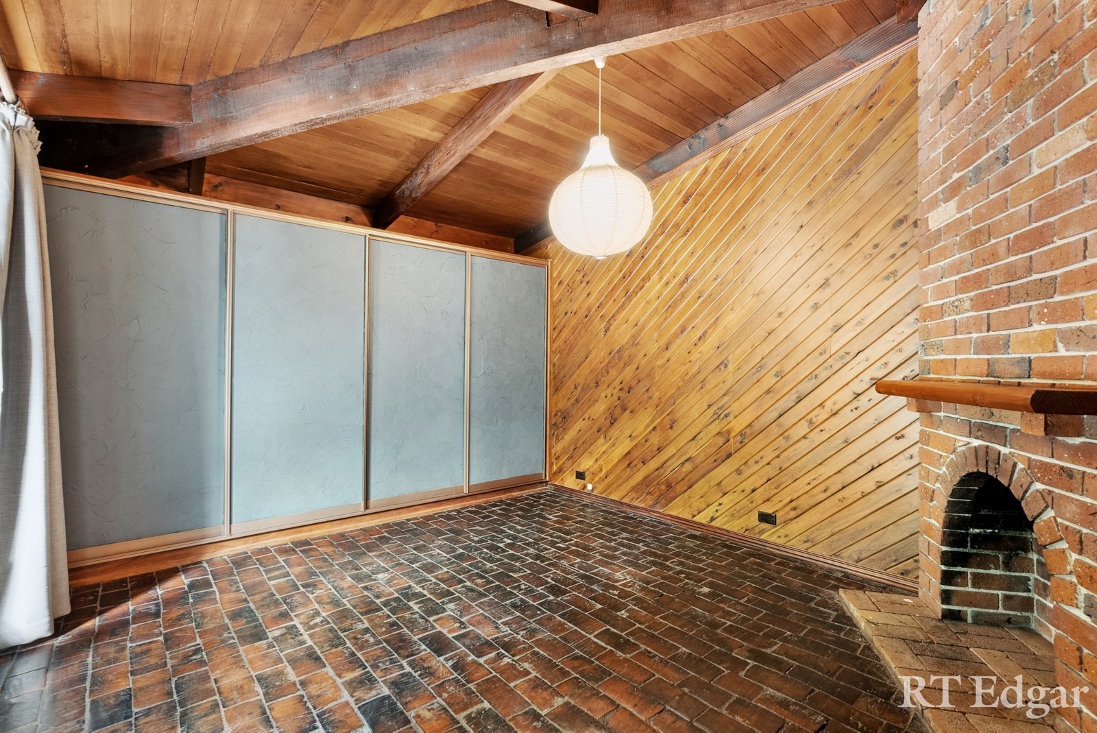 Real Estate and Property in 169 Walkers Road, Woodend, VIC