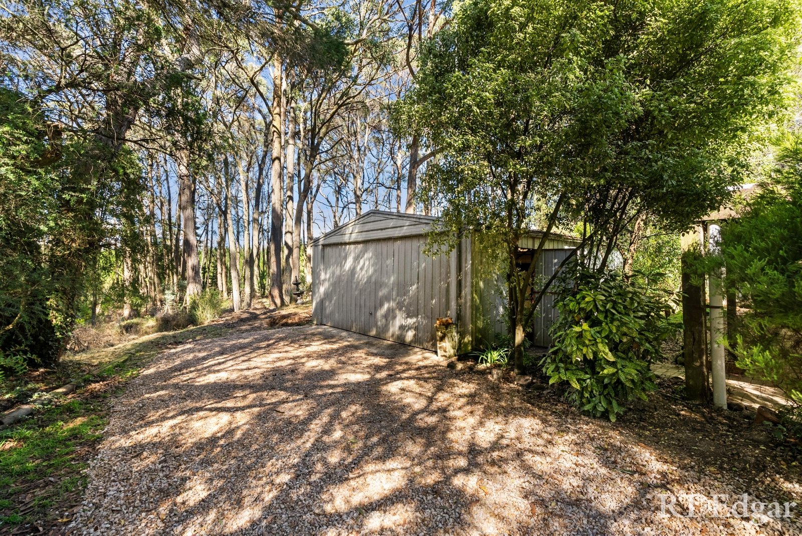 Real Estate and Property in 169 Walkers Road, Woodend, VIC